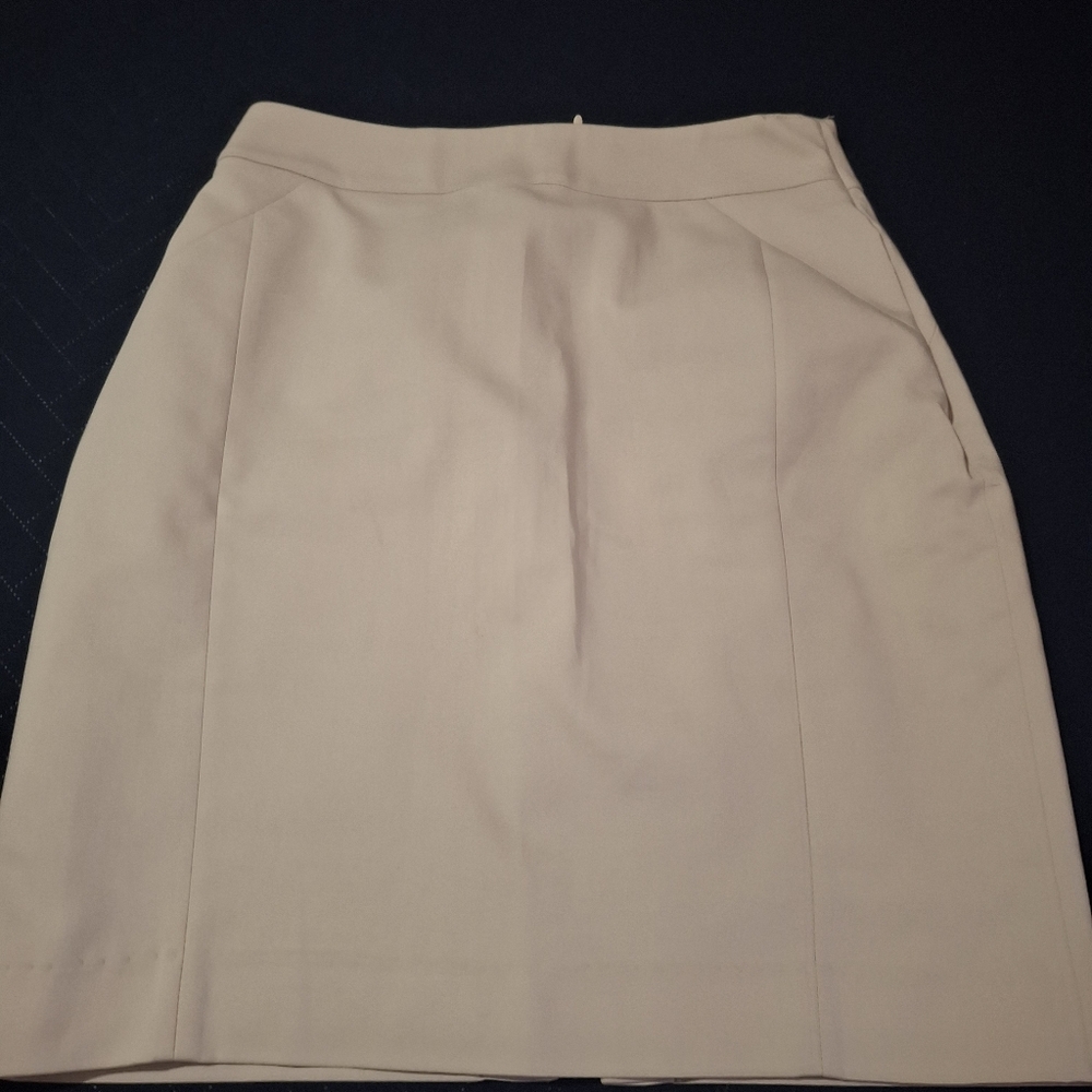 H&M Cream Tan Knee-Length Pencil Skirt